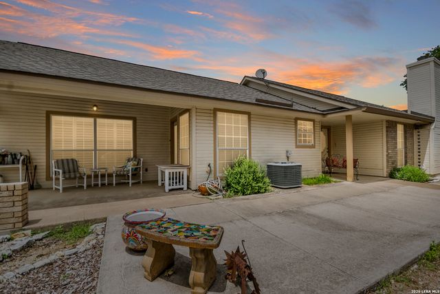 419 Fitch, Kerrville, TX 78028