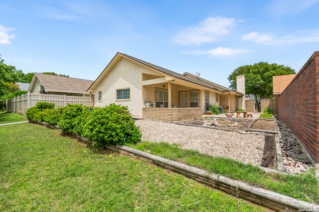 419 Fitch, Kerrville, TX 78028