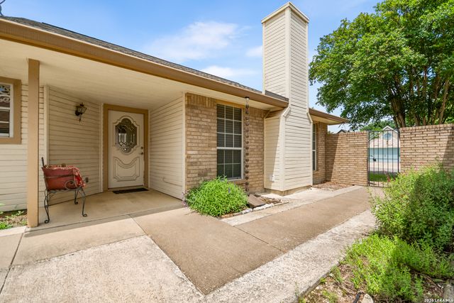 419 Fitch, Kerrville, TX 78028