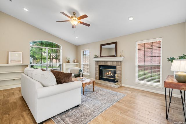 419 Fitch, Kerrville, TX 78028