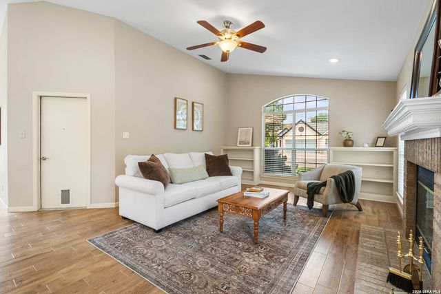 419 Fitch, Kerrville, TX 78028