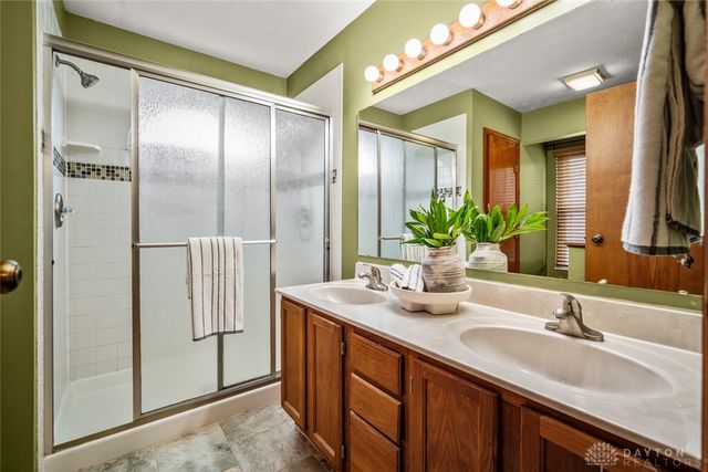 2551 Woodbluff Lane, Washington Twp, OH 45458