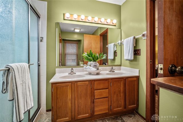 2551 Woodbluff Lane, Washington Twp, OH 45458