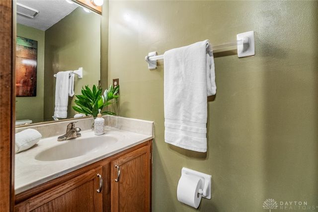 2551 Woodbluff Lane, Washington Twp, OH 45458