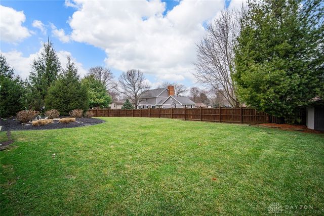 2551 Woodbluff Lane, Washington Twp, OH 45458