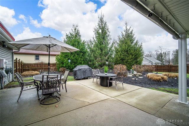 2551 Woodbluff Lane, Washington Twp, OH 45458