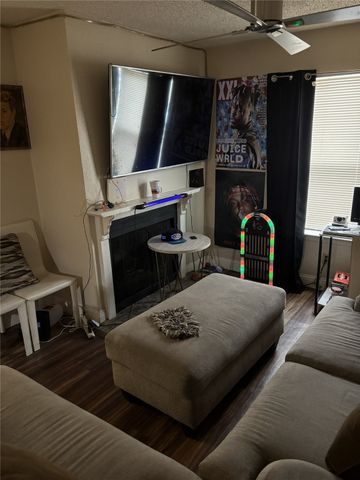 2200 E Trinity Mills Road 208, Carrollton, TX 75006