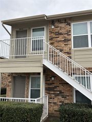 2200 E Trinity Mills Road 208, Carrollton, TX 75006