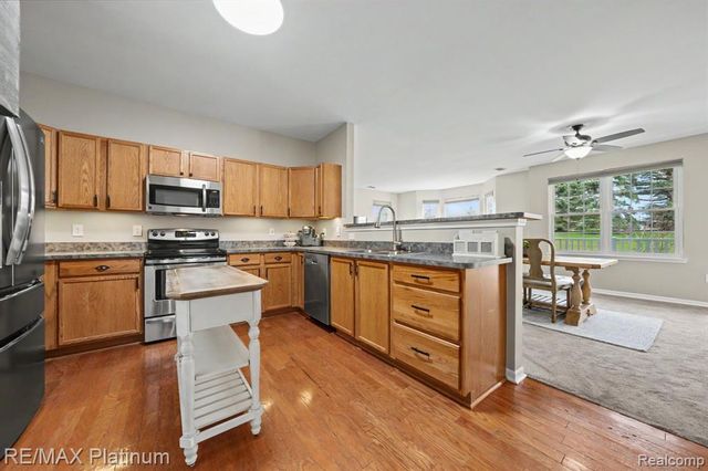 4253 Hampton Ridge Boulevard, Howell, MI 48843