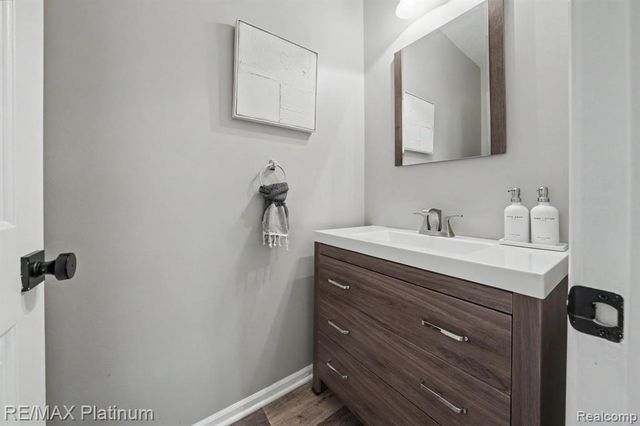 4253 Hampton Ridge Boulevard, Howell, MI 48843