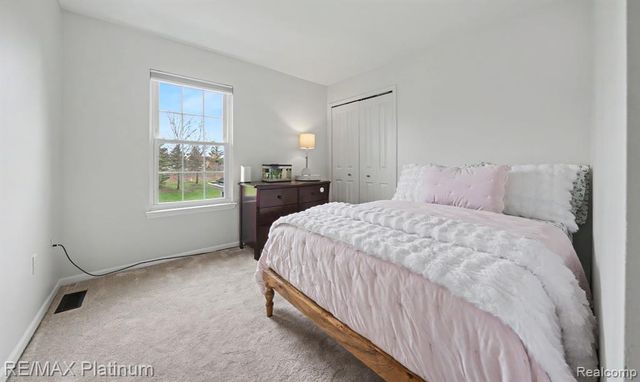 4253 Hampton Ridge Boulevard, Howell, MI 48843
