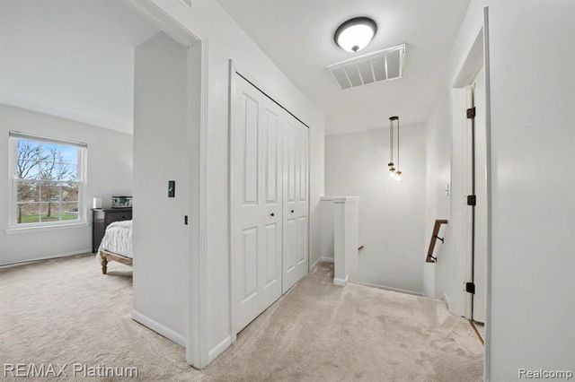4253 Hampton Ridge Boulevard, Howell, MI 48843