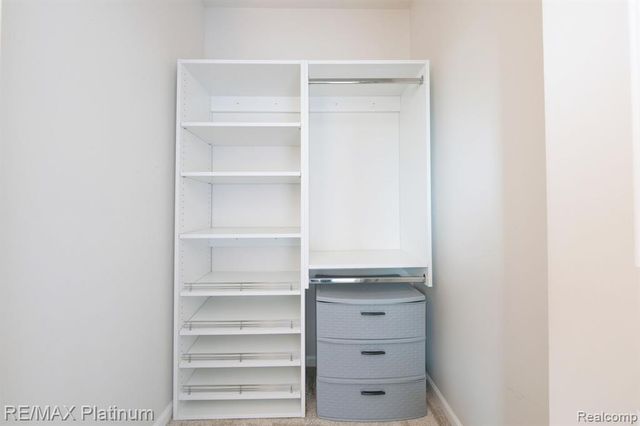4253 Hampton Ridge Boulevard, Howell, MI 48843
