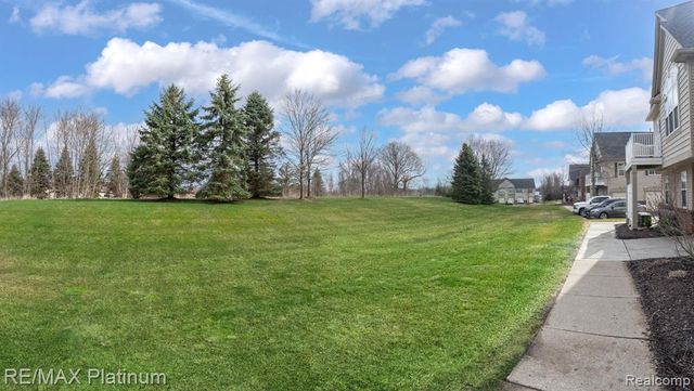 4253 Hampton Ridge Boulevard, Howell, MI 48843