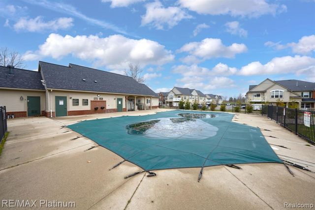 4253 Hampton Ridge Boulevard, Howell, MI 48843