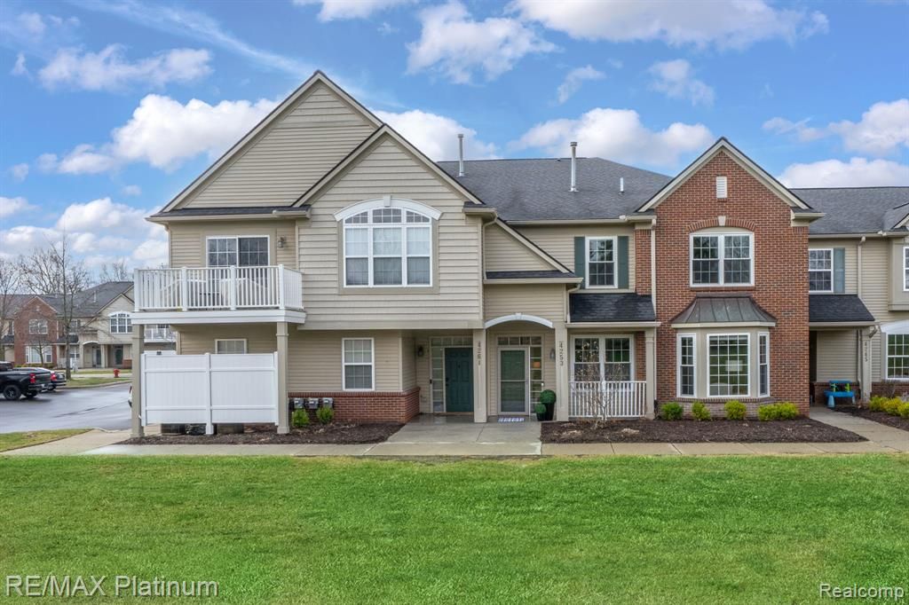 4253 Hampton Ridge Boulevard, Howell, MI 48843
