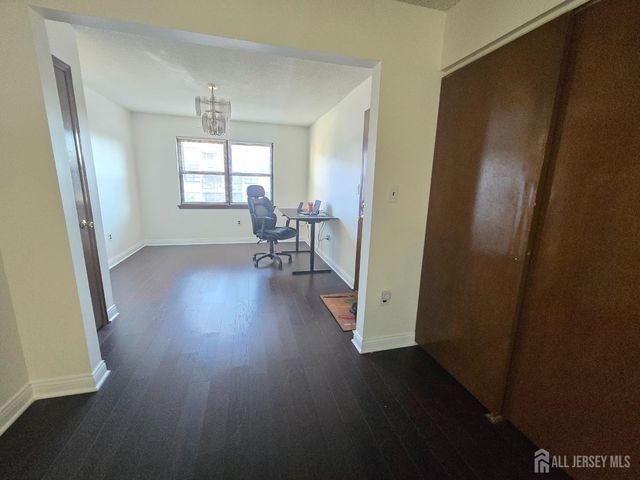 1904 Raspberry Court, Edison, NJ 08817