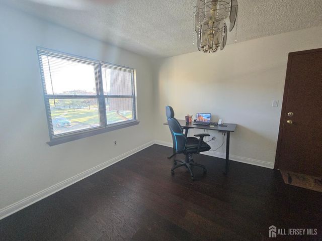 1904 Raspberry Court, Edison, NJ 08817