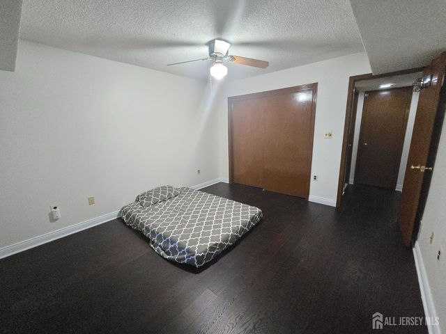 1904 Raspberry Court, Edison, NJ 08817
