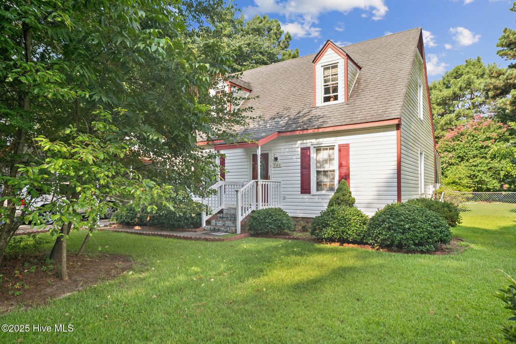 101 Southridge Drive, Greenville, NC 27858