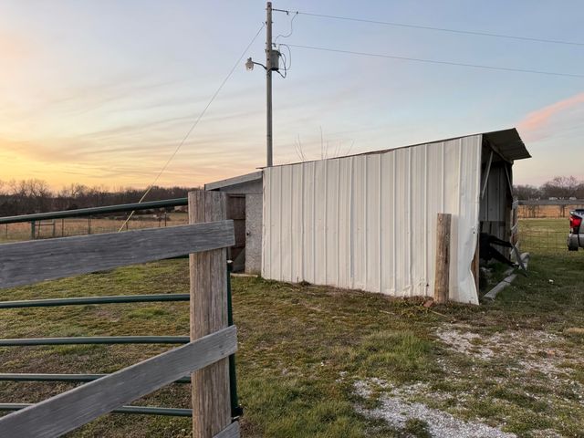 1981 Robinson Road, Clever, MO 65631