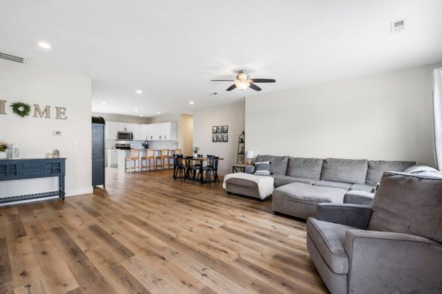 1981 Robinson Road, Clever, MO 65631