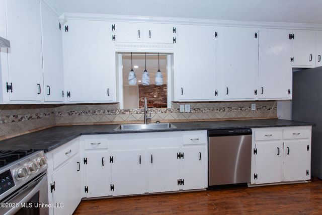 124 Ann Drive, Pearl, MS 39208