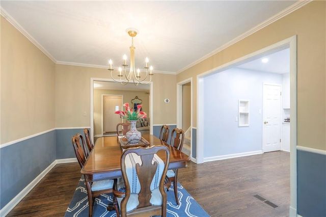 5401 Canterbury Road, Fairway, KS 66205