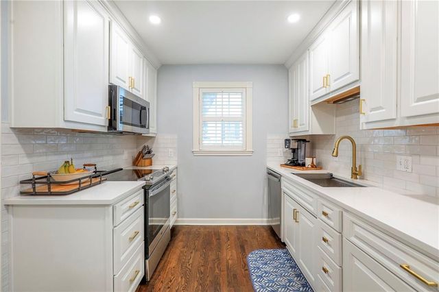 5401 Canterbury Road, Fairway, KS 66205