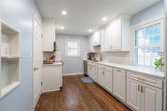 5401 Canterbury Road, Fairway, KS 66205