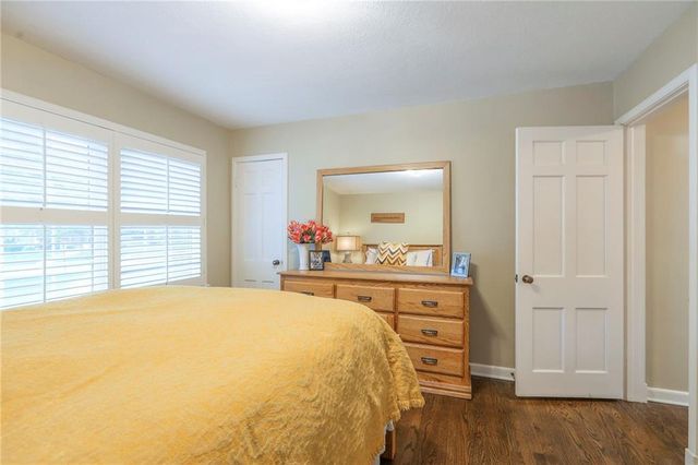 5401 Canterbury Road, Fairway, KS 66205