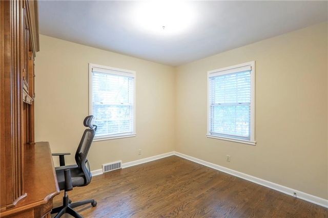 5401 Canterbury Road, Fairway, KS 66205