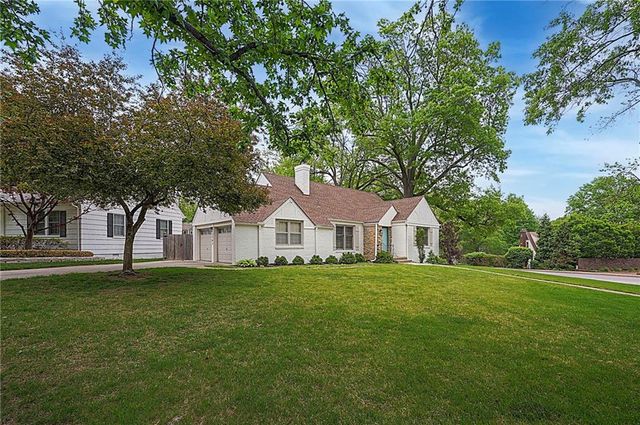 5401 Canterbury Road, Fairway, KS 66205