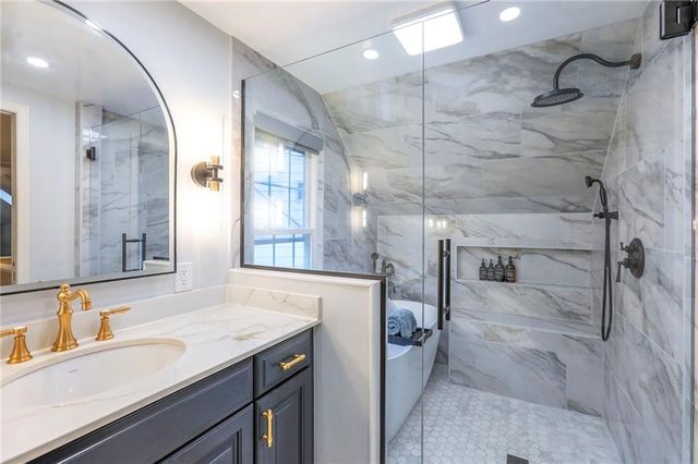 5401 Canterbury Road, Fairway, KS 66205