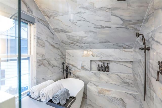 5401 Canterbury Road, Fairway, KS 66205