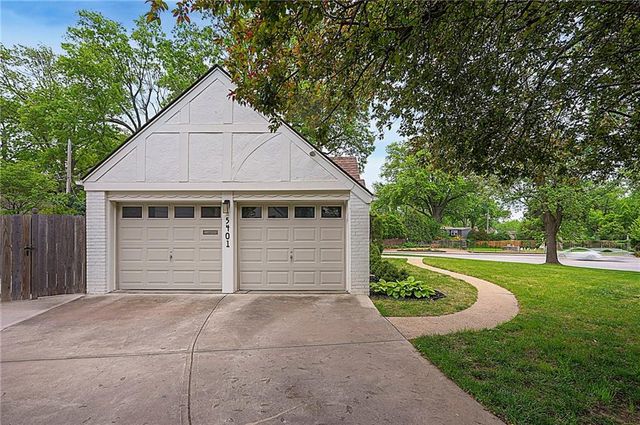 5401 Canterbury Road, Fairway, KS 66205