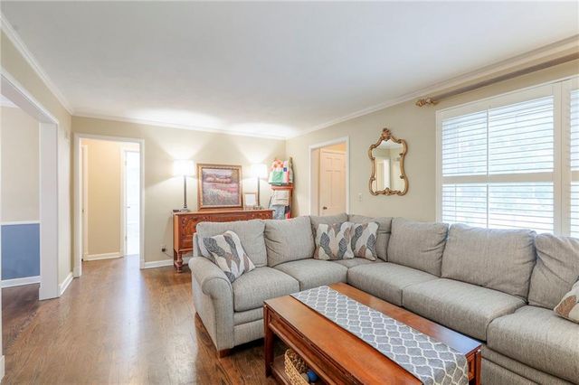 5401 Canterbury Road, Fairway, KS 66205