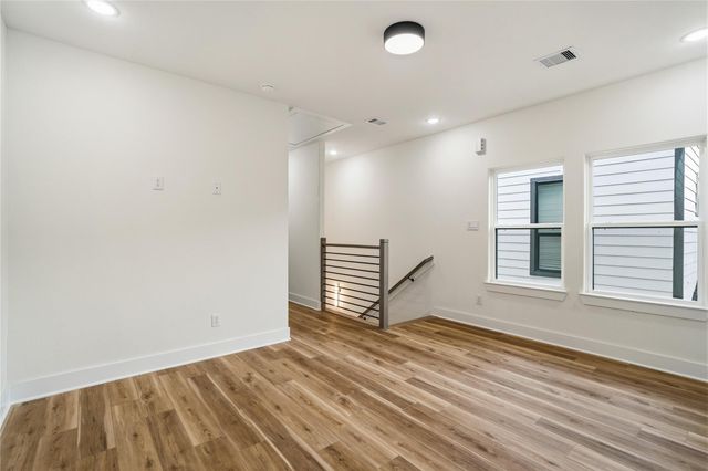 4661 Phlox Street B, Houston, TX 77051