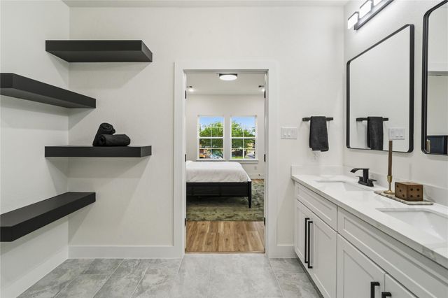 4661 Phlox Street B, Houston, TX 77051