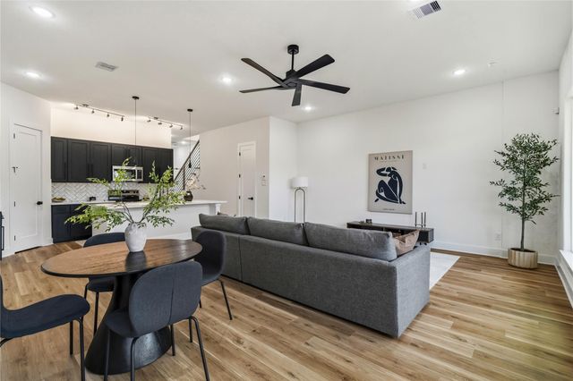 4661 Phlox Street B, Houston, TX 77051