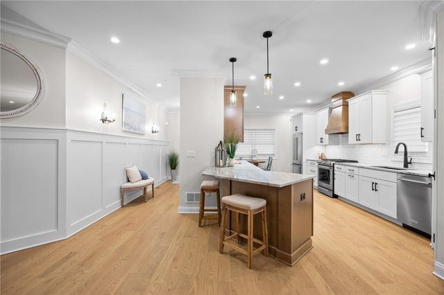 5 Saint Johnsville, Brighton, NY 14618