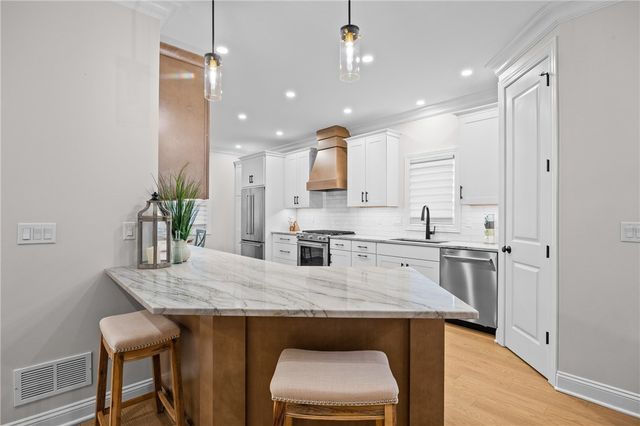 5 Saint Johnsville, Brighton, NY 14618