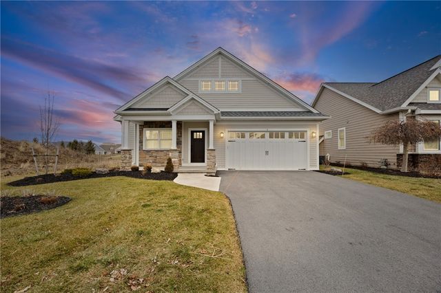 5 Saint Johnsville, Brighton, NY 14618