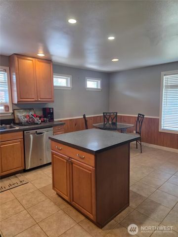 2000 E Highland Avenue, Mount Vernon, WA 98273