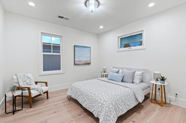 1411 Seabright Avenue, Santa Cruz, CA 95062