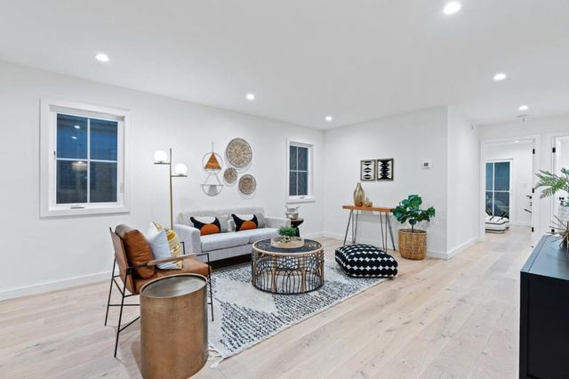 1411 Seabright Avenue, Santa Cruz, CA 95062