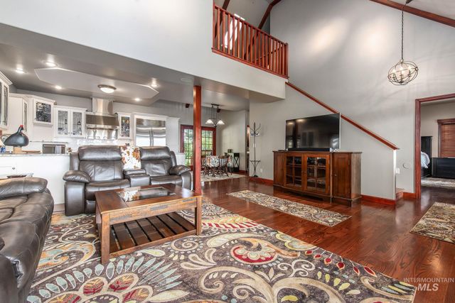 1100 Abbott Road, Viola, ID 83872
