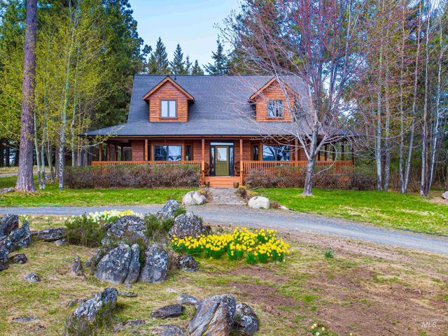 1100 Abbott Road, Viola, ID 83872