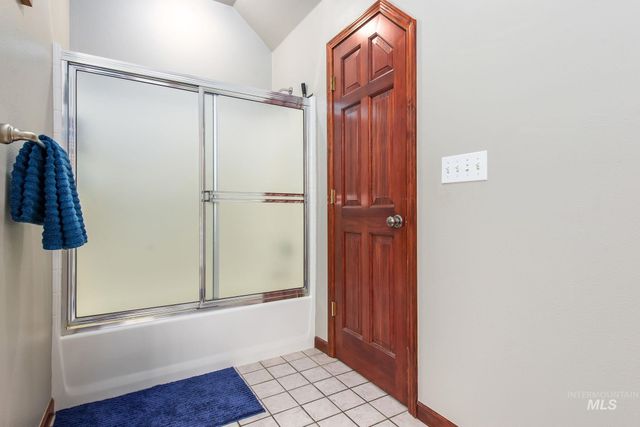1100 Abbott Road, Viola, ID 83872