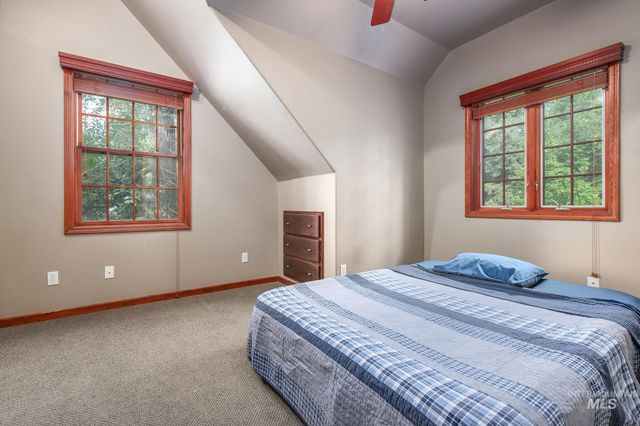 1100 Abbott Road, Viola, ID 83872